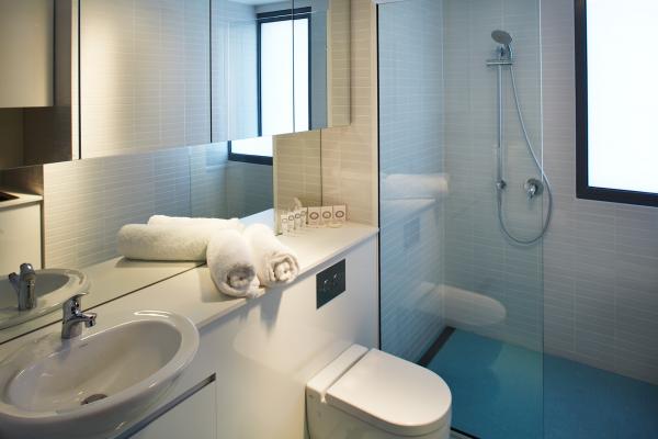 Bathroom in Premium Apartment Accommodation Salamanca Wharf Hotel