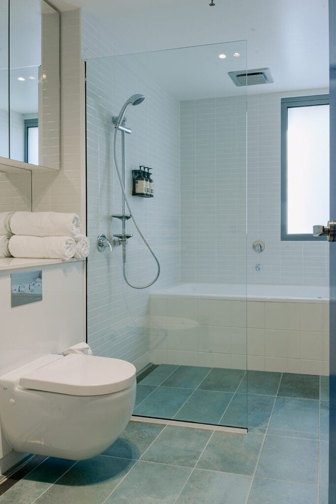 Rooms 11 Salamanca Wharf Hotel May 2023 3